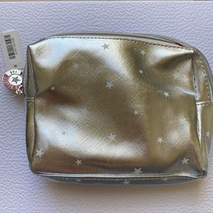 ❗️6/$25❗️Silver First Aid Beauty Makeup Bag